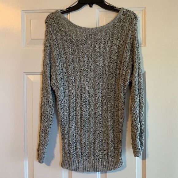 American Eagle size medium pullover sweater. Very stretchy - Picture 2 of 6